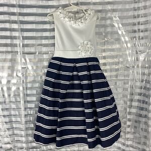 Sugar Plum White/Navy Sleeveless Dress